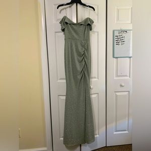 Only been worn for 2 hours